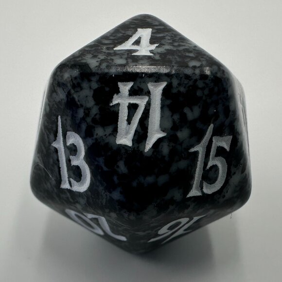 Magic The Gathering 9th Edition Black D20 Spindown Die - Picture 5 of 6